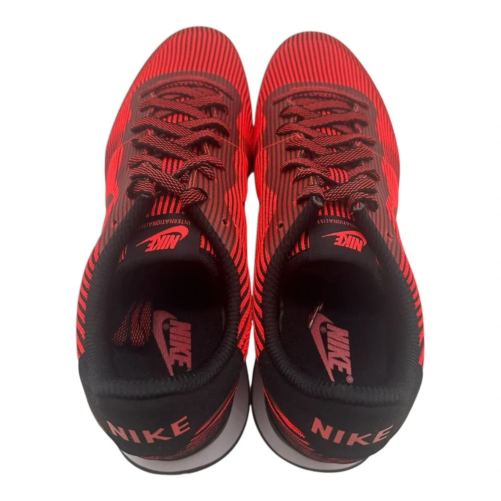 Nike Internationalist KJCRD Jacquard M QS‎ Running Shoes Mens Sz 8.5 Red/Black
